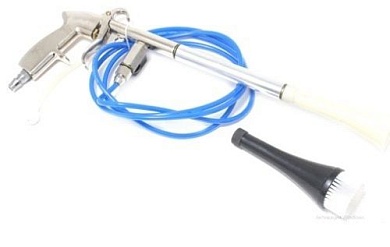 Пистолет пневматический RF-20383 "Tornado" для химчистки салона а/м в комплекте со шлангом подачи моющего средства и сменной щеткой-насадкой ROCK FORC