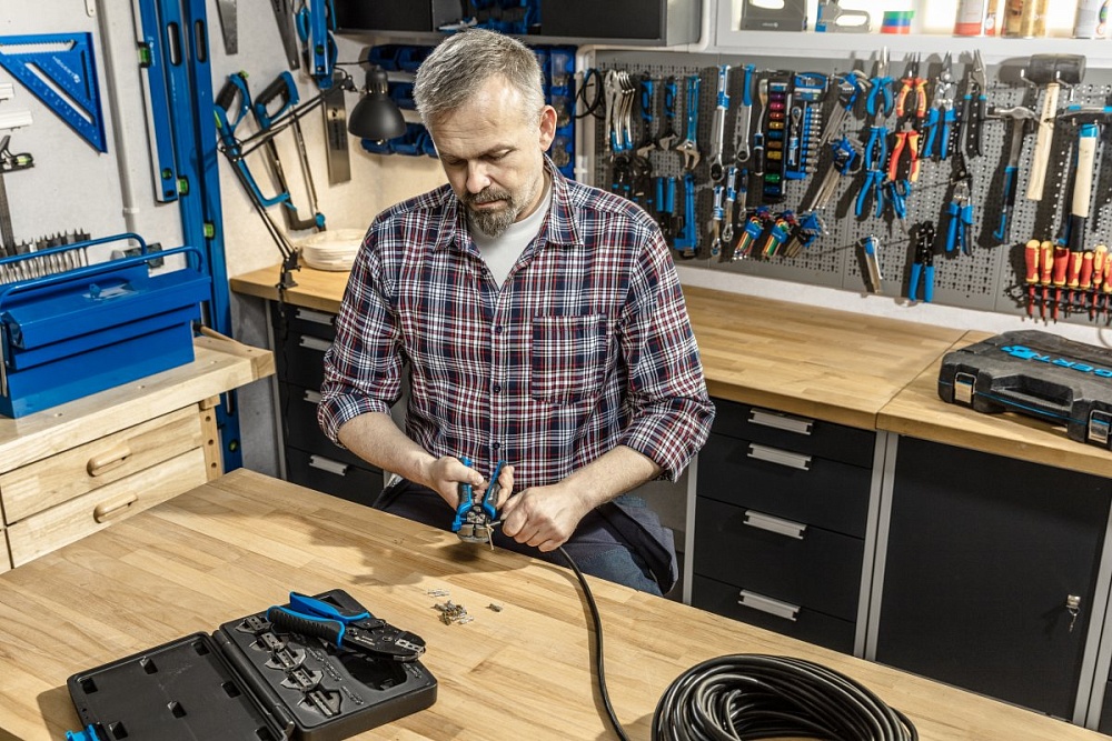 HOEGERT Клещи автоматические для зачистки проводов с диапазоном от 0.05 до 10.0 мм2 (30-8 AWГ)