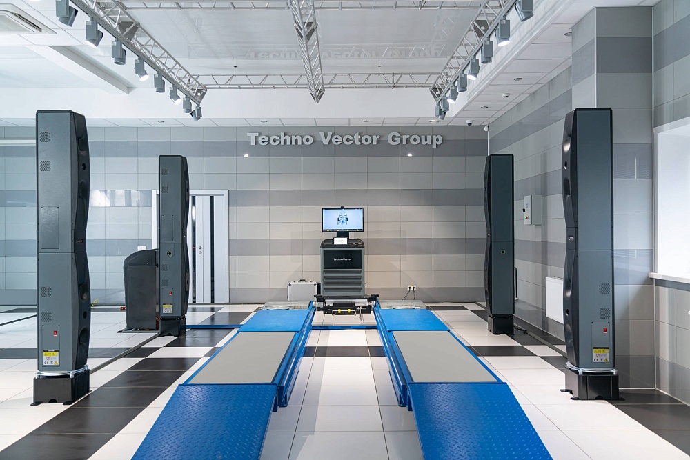 P 8218 Стенд развал схождения Техно Вектор 8 SMARTLIGHT