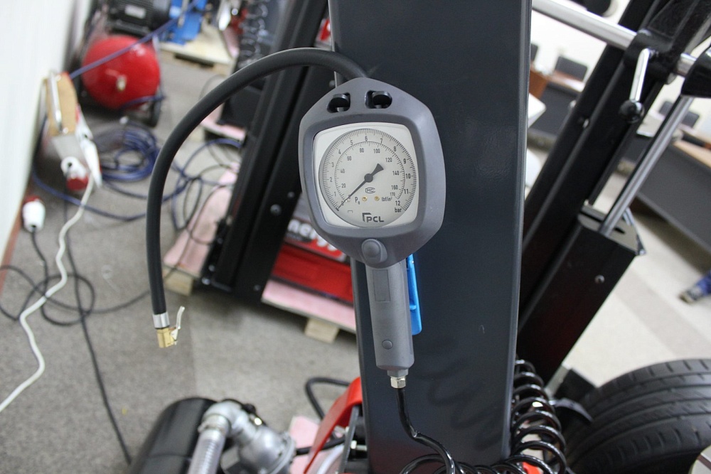 ATIS TCA24L Шиномонтажный автоматический станок